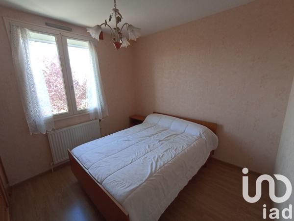 Maison 4 pièces de 104 m² à Châtillon-sur-Thouet (79200)