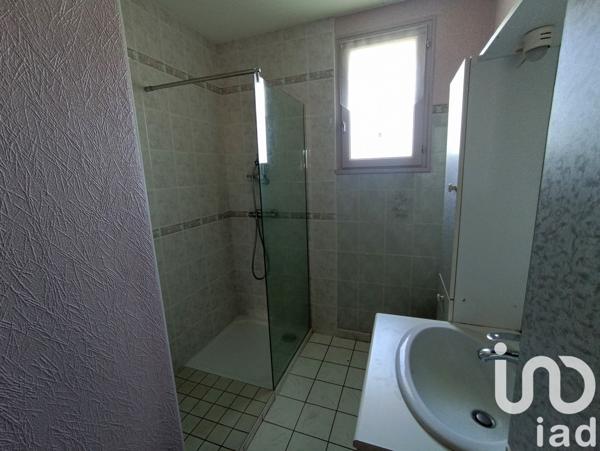 Maison 4 pièces de 104 m² à Châtillon-sur-Thouet (79200)