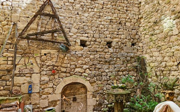 Maison à vendre    12 pièces • 486 m2 Reillanne