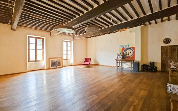 Maison à vendre    12 pièces • 486 m2 Reillanne