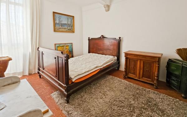 Maison à vendre    12 pièces • 486 m2 Reillanne