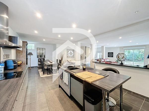 Maison 6 pièces 198 m2