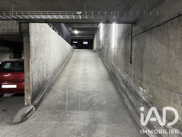 Parking à vendre 11,25 m² Paris 15