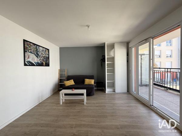 Location studio 27 m² Pontoise
