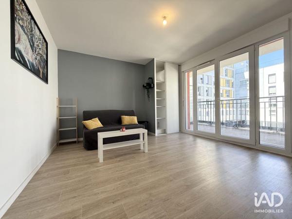 Location studio 27 m² Pontoise