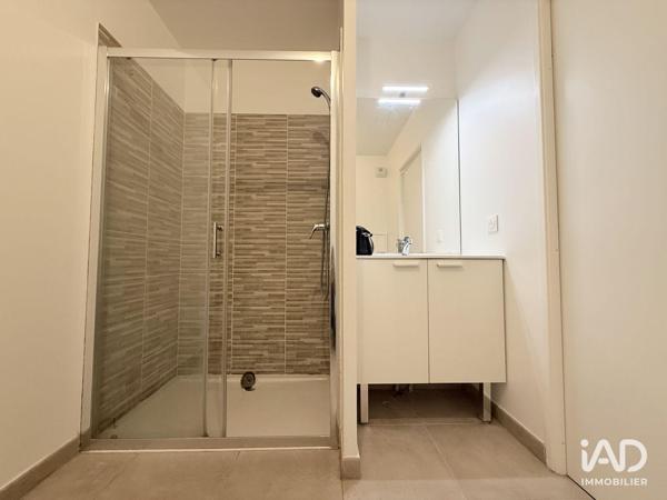 Location studio 27 m² Pontoise