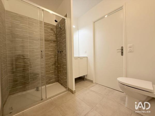 Location studio 27 m² Pontoise