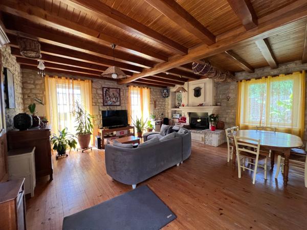 Maison à vendre 5 pièces Proche de COGNAC (16)