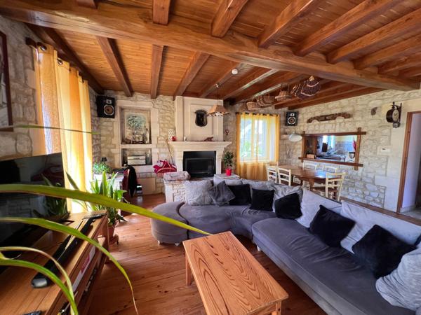 Maison à vendre 5 pièces Proche de COGNAC (16)
