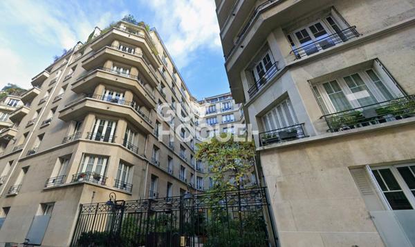 PARIS XVI, 74m2 2 chambres Immeuble de charme 3ème étage parking