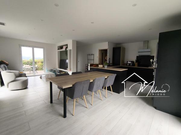 Maison quartier calme trois chambres jardin garage