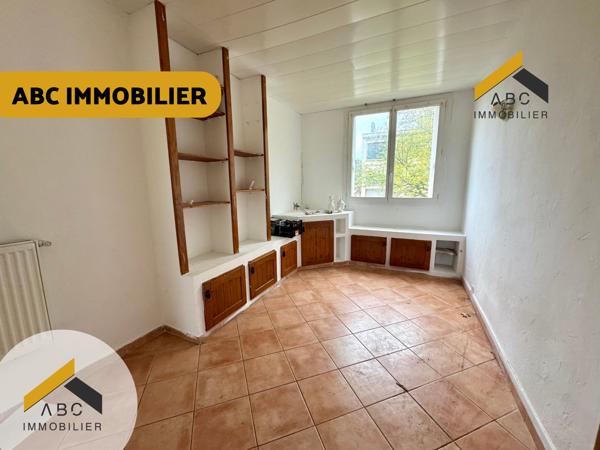 Bagnols-sur-Cèze (30200) Deux appartements de 48M2 et 59 m2, 2 chambres avec cave