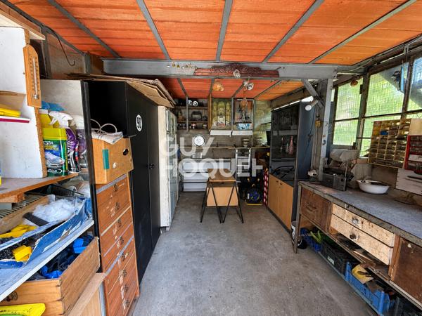 ENSEMBLE IMMOBILIER COMPRENANT 4 LOGEMENTS - TERRASSE ET JARDIN - DOUBLE BOX