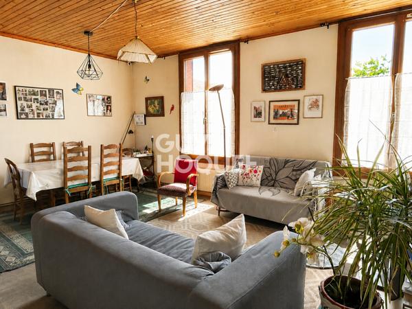 ENSEMBLE IMMOBILIER COMPRENANT 4 LOGEMENTS - TERRASSE ET JARDIN - DOUBLE BOX