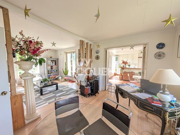 MAGNIFIQUE DEMEURE 233m2 VIEUX MARLY