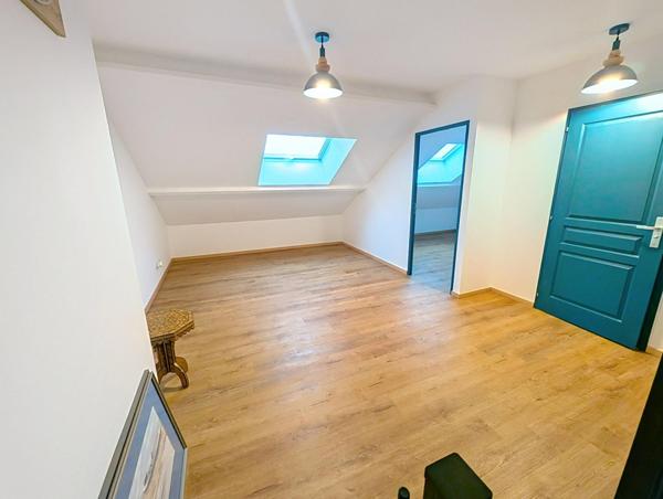 grande maison avec 4 ch à 10 min d'Angers.