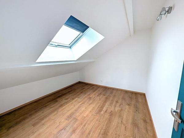 grande maison avec 4 ch à 10 min d'Angers.