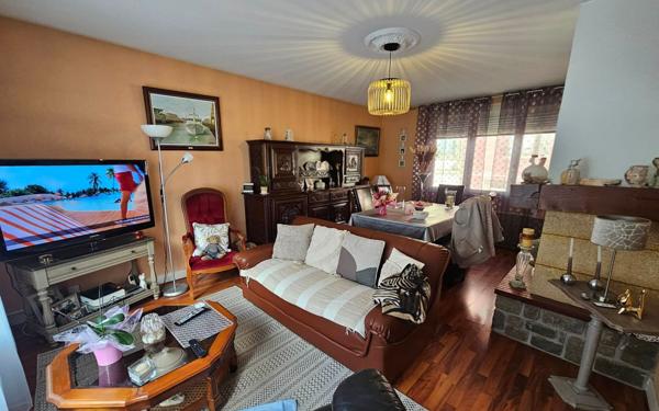 Appartement à vendre    3 pièces • 64 m2 Le Tréport