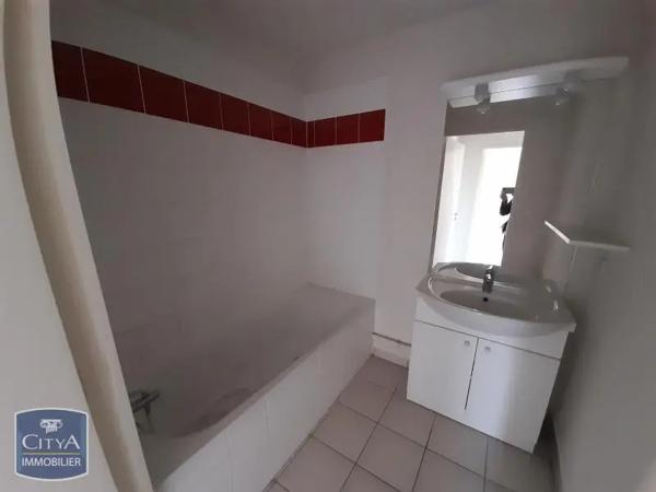 Appartement à louer 2 pièces 48.15m² Yvetot (76190)