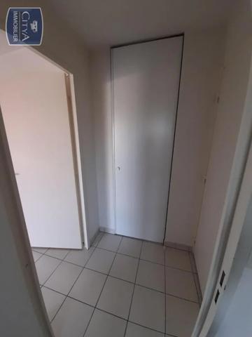 Appartement à louer 2 pièces 48.15m² Yvetot (76190)