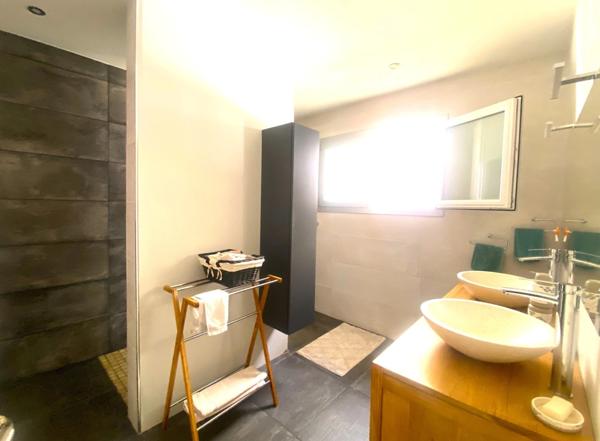 Maison à vendre 6 pièces SAINT DENIS (974)