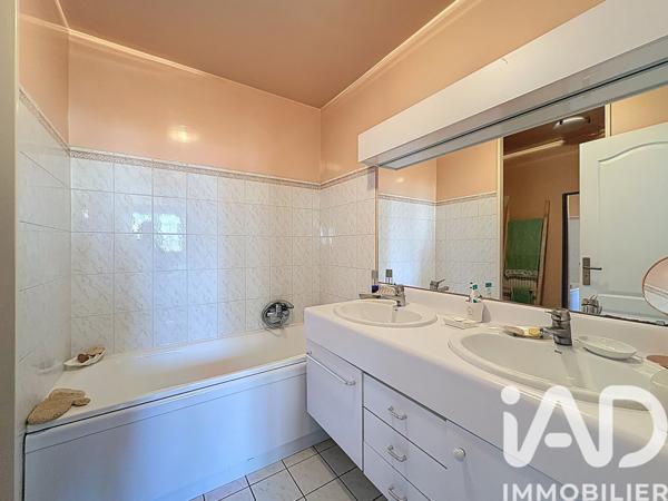 Maison à vendre 8 pièces 170 m² Saint-Rémy-lès-Chevreuse