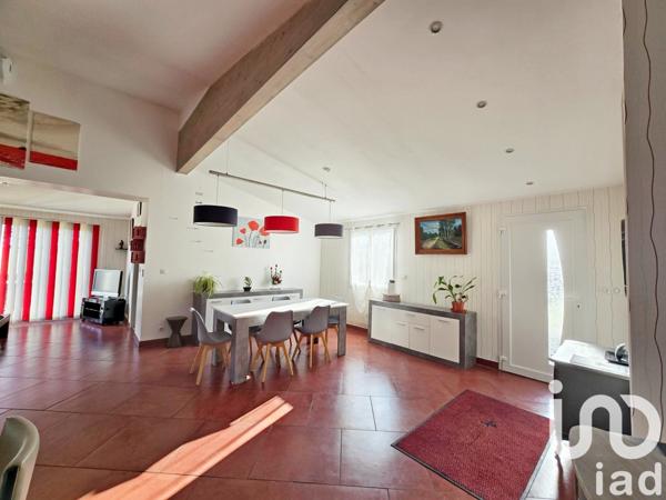 Maison à vendre 7 pièces 207 m² Châteauroux