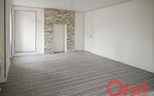 Maison à vendre    4 pièces •  Ainay-le-Château