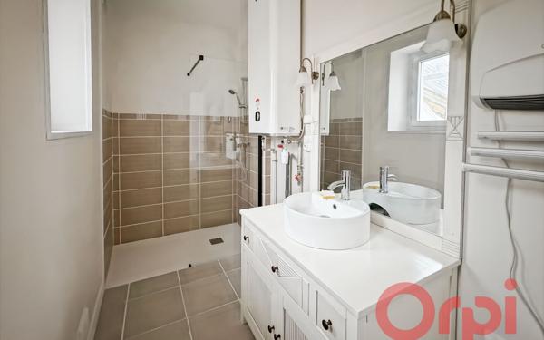 Maison à vendre    4 pièces •  Ainay-le-Château