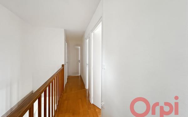 Maison à vendre    4 pièces •  Ainay-le-Château