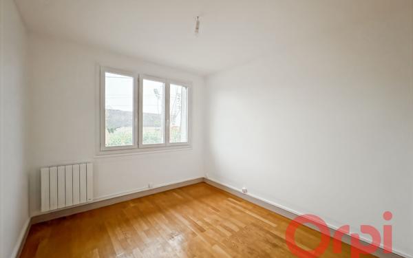 Maison à vendre    4 pièces •  Ainay-le-Château