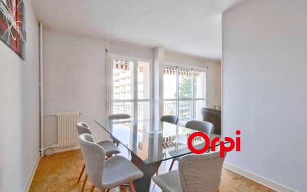 Appartement à vendre    4 pièces • 72,10 m2 Sainte-Foy-lès-Lyon