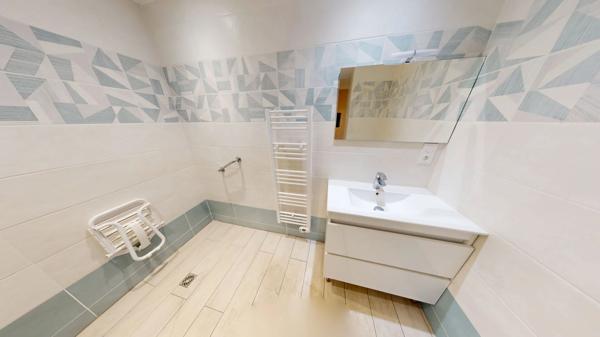 Maison avec potentiel et cadre verdoyant