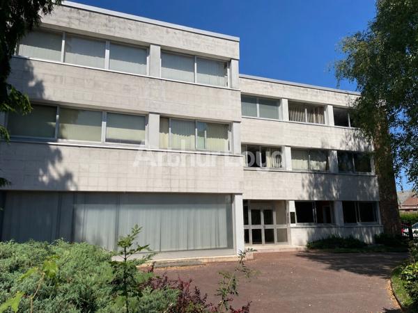 Immeuble de bureaux indépendant à louer ou à vendre