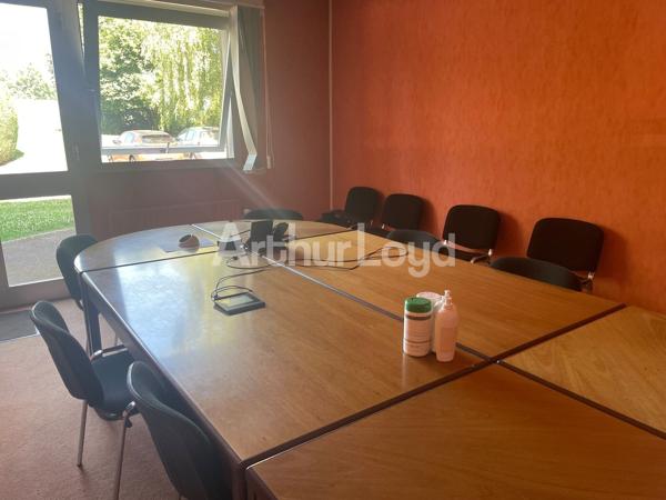 Immeuble de bureaux indépendant à louer ou à vendre