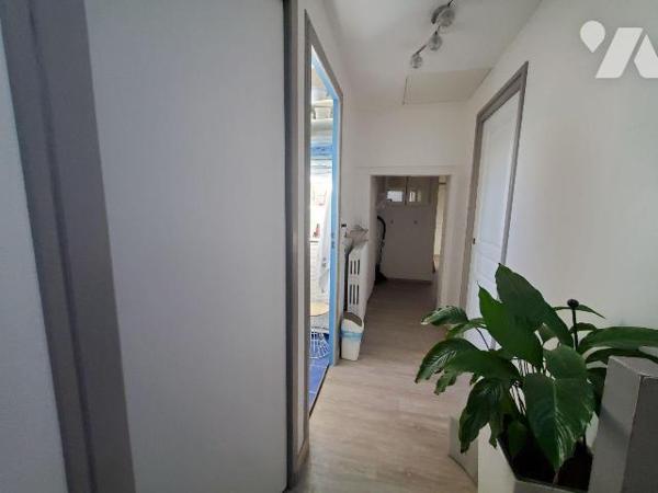 Maison à Vendre à Anzême (23000) en Creuse (23)
Cette maison de 115.2 m² se situe sur un terra...