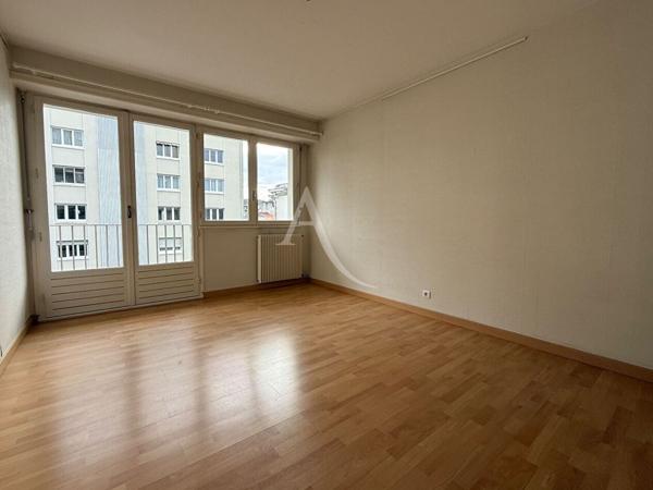 Centre ville Appartement T2 duplex et 2 balcons