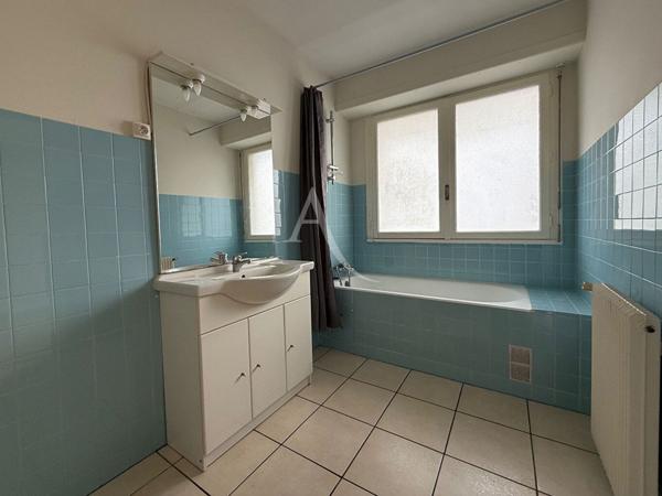 Centre ville Appartement T2 duplex et 2 balcons