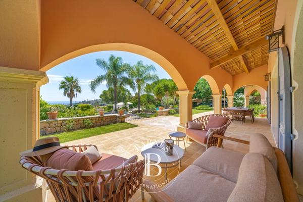 Antibes, Villa 5 Chambres -  436 m² à vendre