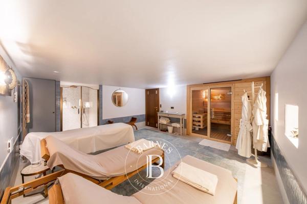 Antibes, Villa 5 Chambres -  436 m² à vendre