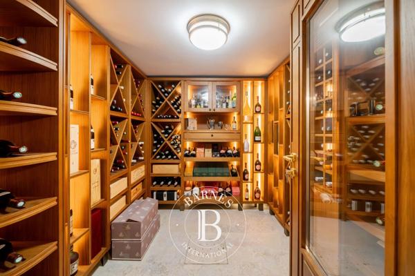 Antibes, Villa 5 Chambres -  436 m² à vendre