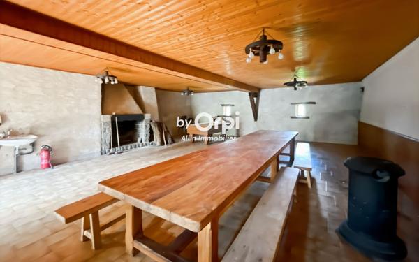 Maison à vendre    6 pièces •  Meaulne