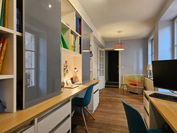 AGEN COEUR HISTORIQUE  : MAISON BOURGEOISE 10 PIECES - 380 M² - PARC - PISCINE - DOUBLE GARAGE