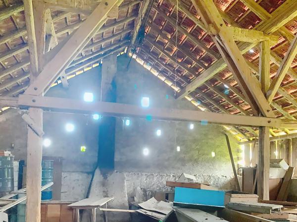 Ferme à rénover avec permis de construire accordé