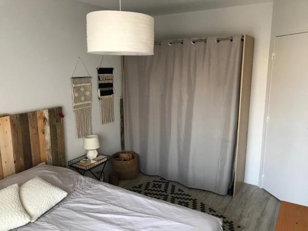 Location                                                      Appartement
                        
                     2 pièces                      45 m2                     à Lucé