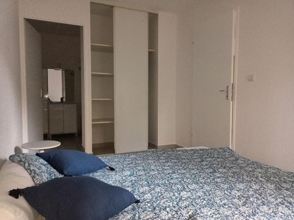 APPARTEMENT T2 MEUBLE AVEC PISCINE ET PARKING