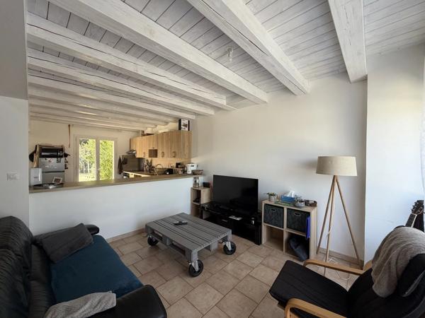 Location                                                      Maison de village
                        
                     3 pièces                      80 m2                     à Chuisnes