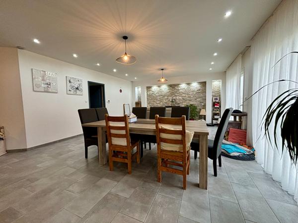 Maison de plain pied avec combles pré-aménagés