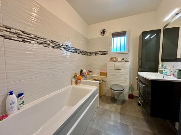 Maison de plain pied avec combles pré-aménagés