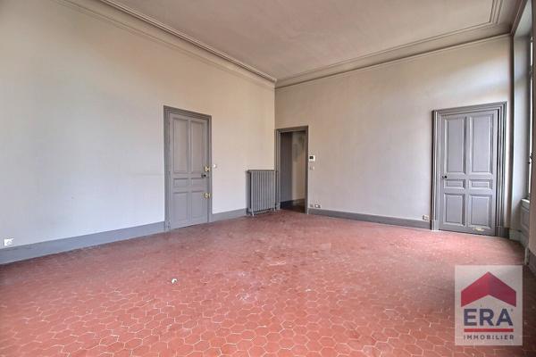 Appartement Carpentras de caractère 136m²  dans un immeuble bourgeois